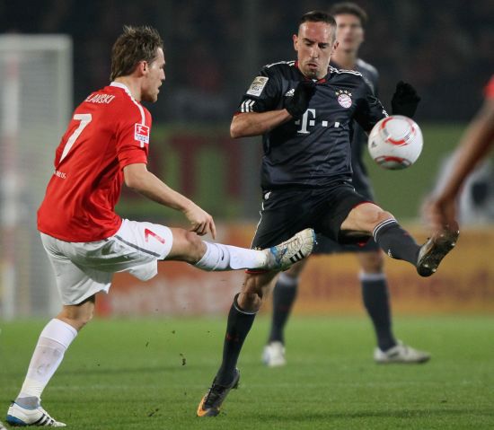 离队虽令人 离队虽令人